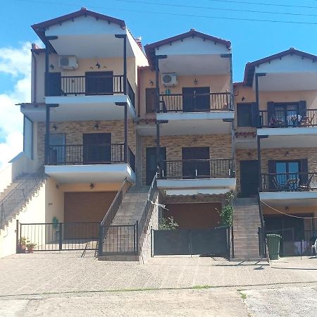 Μεζονετα Apartment Nea Roda Exterior photo