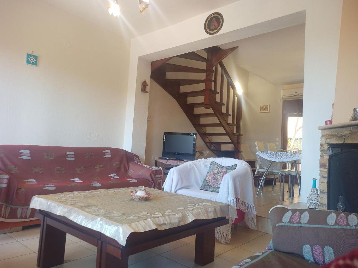 Μεζονετα Apartment Nea Roda Exterior photo