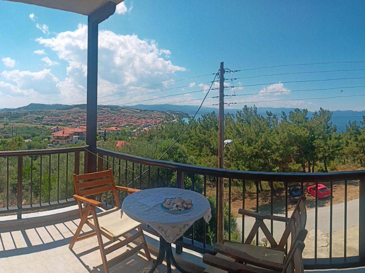 Μεζονετα Apartment Nea Roda Exterior photo